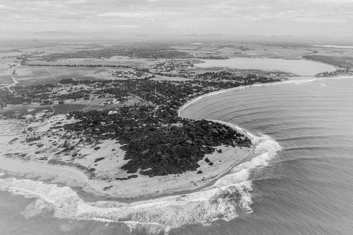 Beginner surf lesson in Arugam Bay, drone shot of Arugam Bay